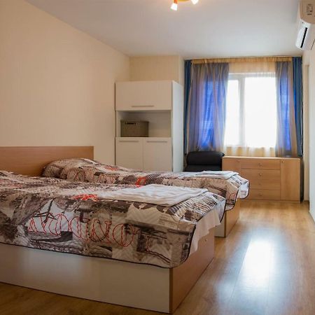 Glorious - 2-Bedroom Apartment Near Youth Hill By Flat Mаnager Plovdiv Exterior foto